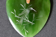 Load image into Gallery viewer, An Early 20th Century 15 Carat Gold Pounamu Heart &quot;Tui&quot; Pendant
