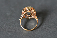 Load image into Gallery viewer, Estate / Vintage 9 Ct Gold &amp; Citrine Cocktail Ring
