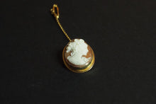 Load image into Gallery viewer, Vintage Italian 18 Carat Gold Shell Cameo Pendant / Brooch
