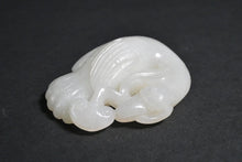 Load image into Gallery viewer, Qing Dynasty (1800s) Jade Crane Figural Group
