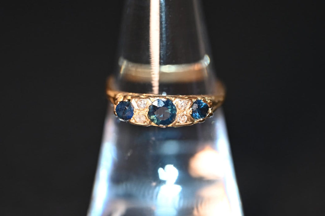 Vintage / Estate 18 Ct Sapphire & Diamond Ring