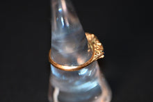 Load image into Gallery viewer, Vintage / Estate 18 Ct Sapphire &amp; Diamond Ring
