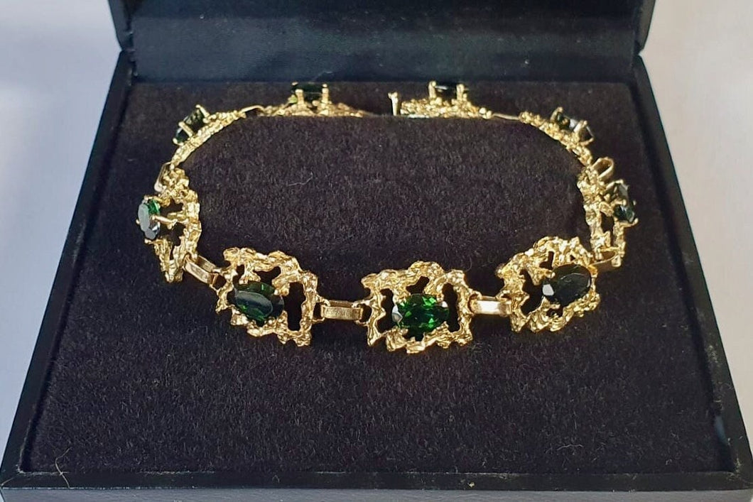 A 1960s 18 Carat Gold & 6.4 Carat Green Tourmaline Bracelet