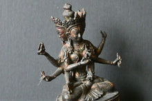 Load image into Gallery viewer, An Early to Mid 1800s Sino-Tibetan Bronze &#39;Ushnishavijaya&#39; Buddhist Deity
