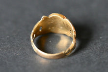 Load image into Gallery viewer, A Georgian 9 Carat Gold &amp; Foil-Back Citrine Signet Ring
